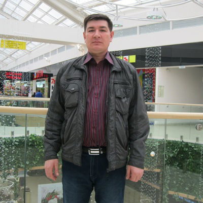 Искандар Бобоев