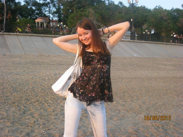 Анна Асанова