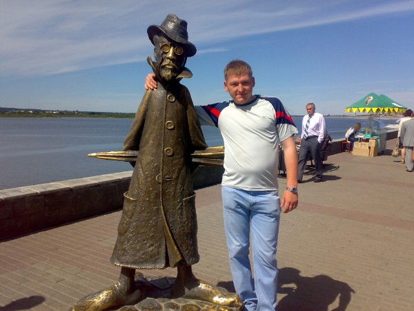 Денис Чернышов