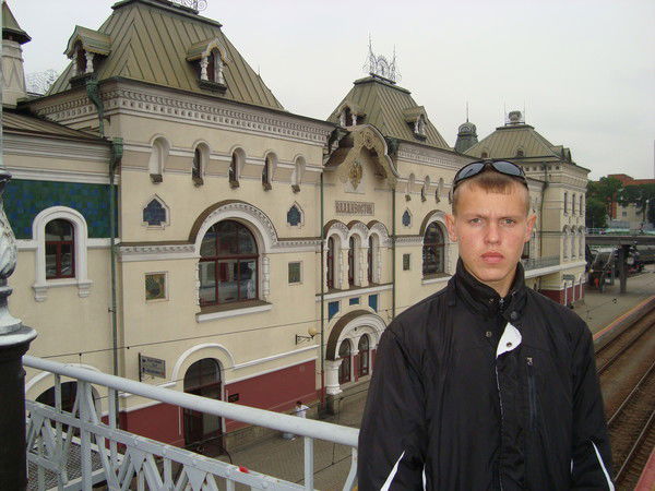 Саша Тиунов