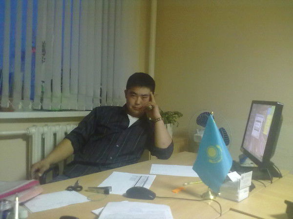 Нугман Утешев