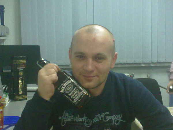 Виктор Манец