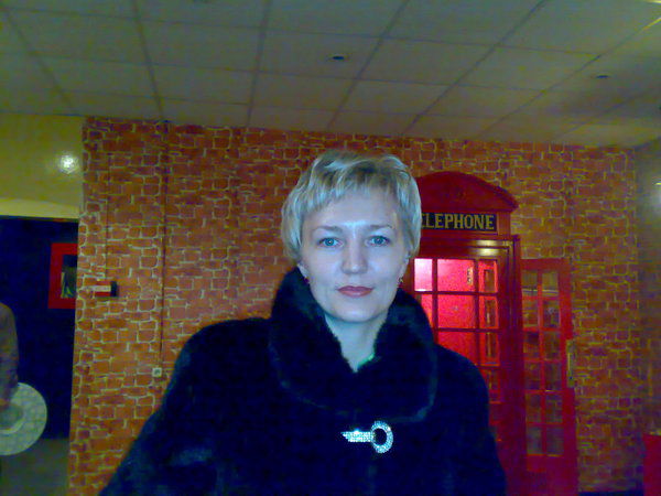 Лена Безденежных