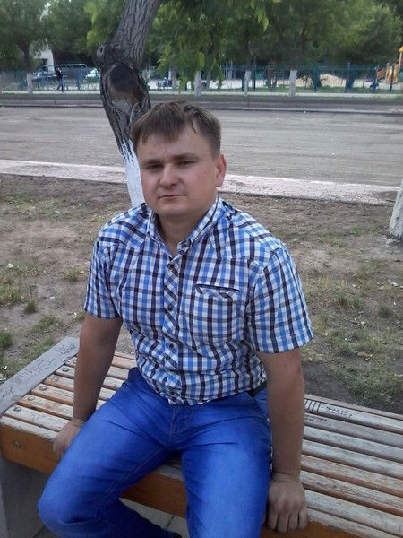 Макс Дарьев