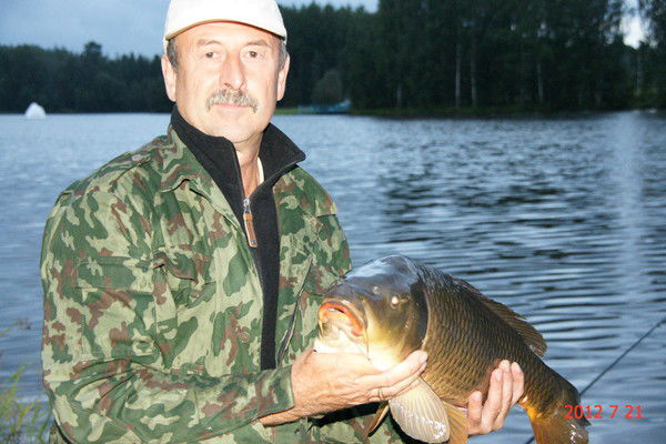 Виктор Лекарев