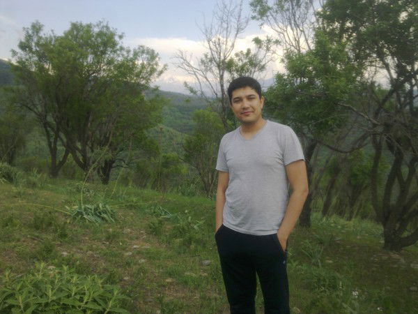 Акмал Зайниев