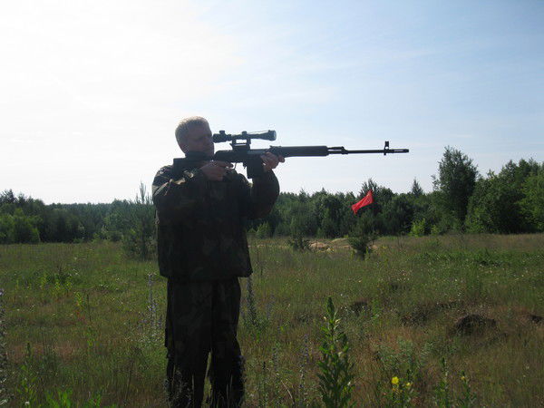 Валера Нежевец