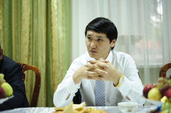 Бахтияр Артаев