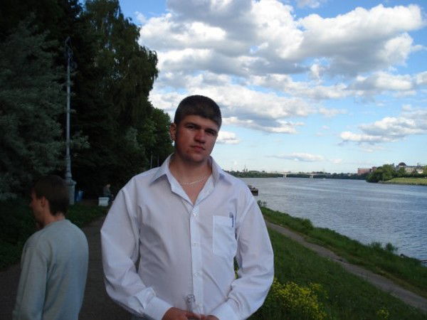 Руслан Свечинов