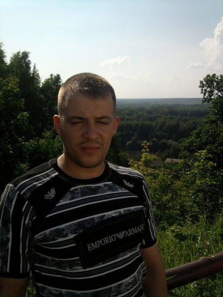 Николай Лазарев