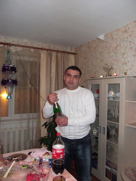 Толик Бабаджанов