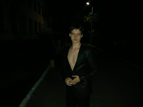 Влад Бронников