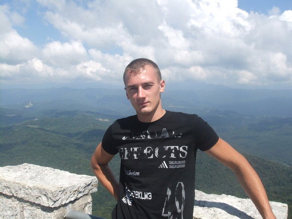 Антон Задеков