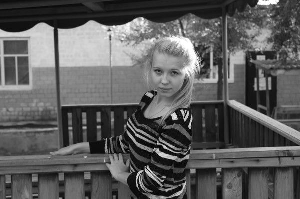 Ника Сафарова .