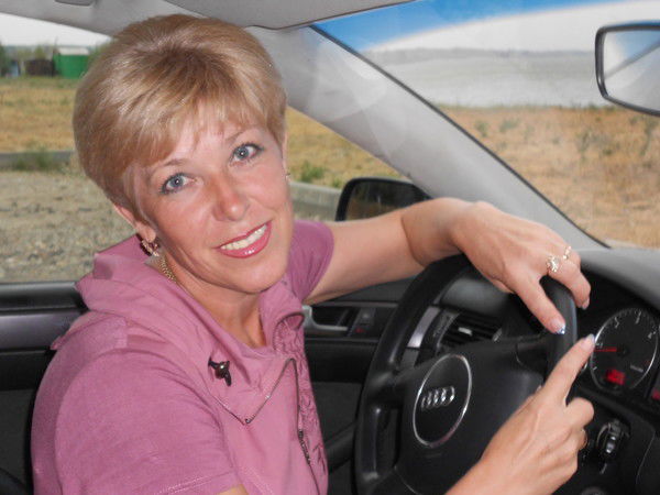 Елена Айвазова