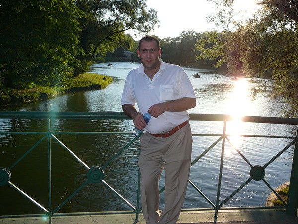 Кенан Ашуров