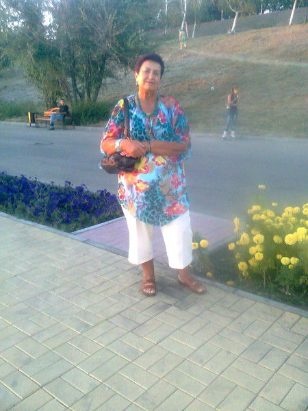 Нина Лаукарт