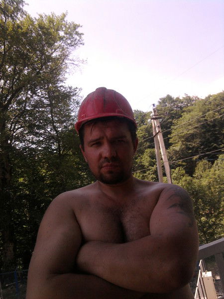 Александр Аханов