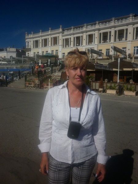 Алла Левина