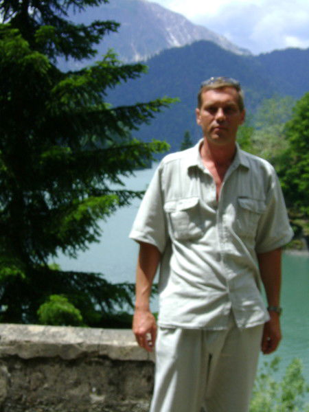 Юрий Лобанов