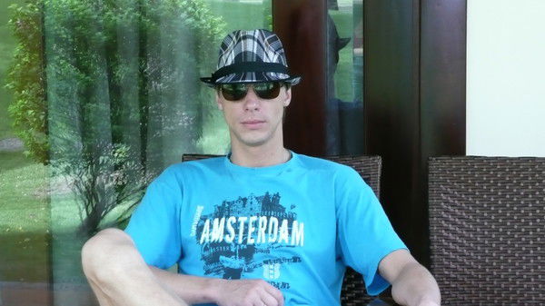 Максим Толстой