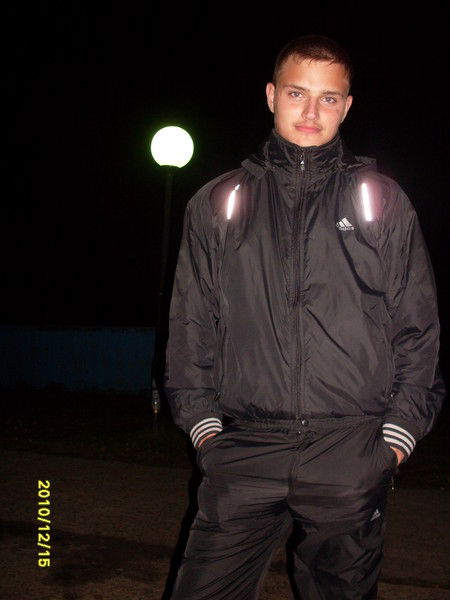 Антон Гляделов