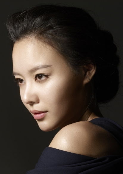 Асия Султанова