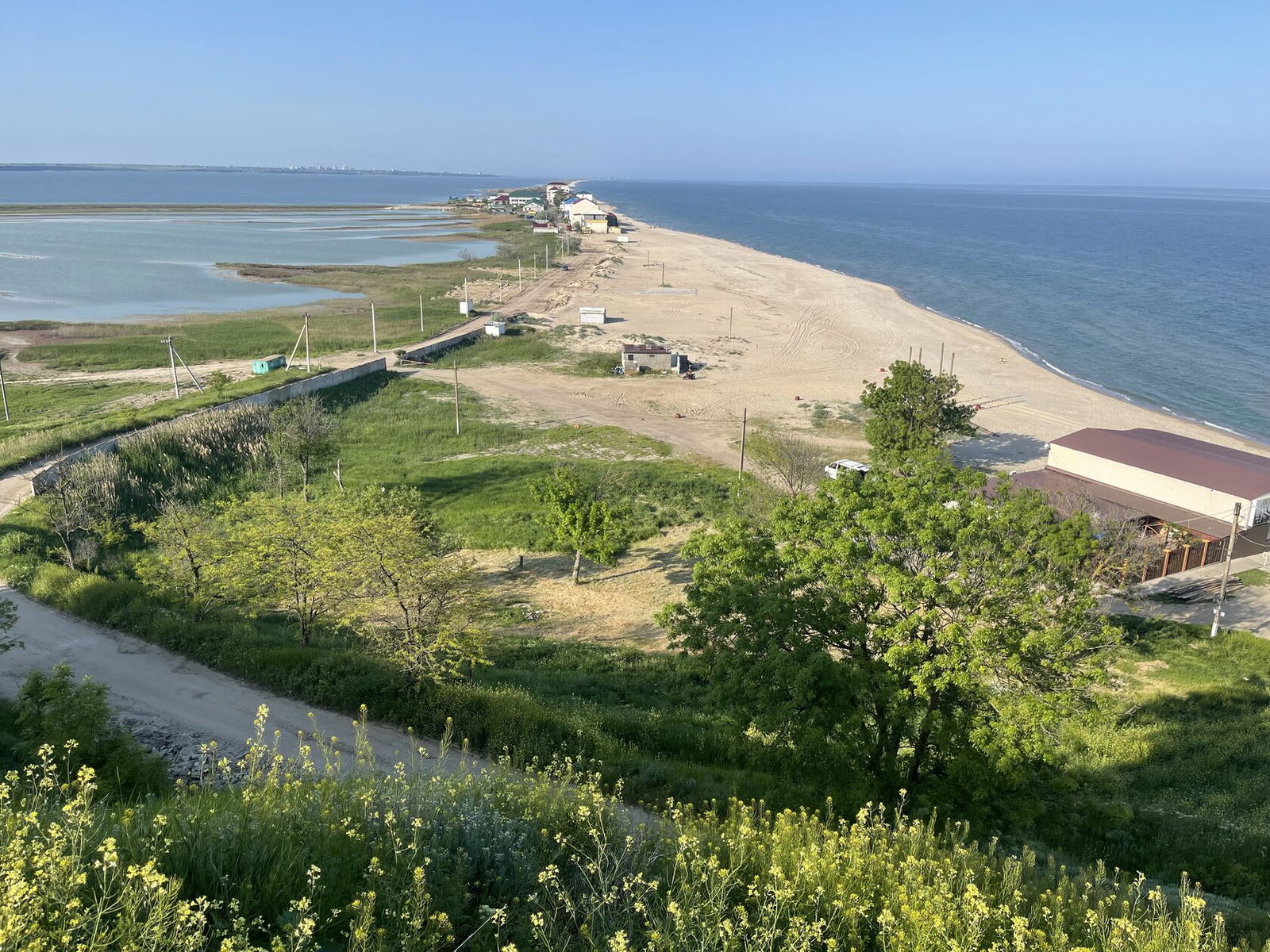 Курорт на черном море 5 букв. Дельфин Хабаровск база отдыха. Черноморочка база отдыха Черкесск. База отдыха тополя Прибрежный. Чёрное море отдых 2024.